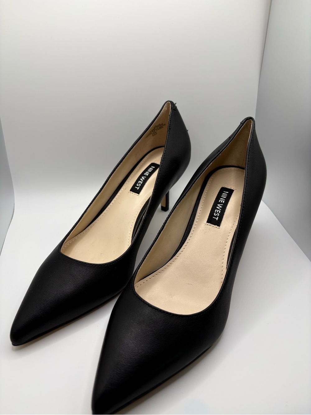 Nine West Black Leather Pointed Toe Pumps